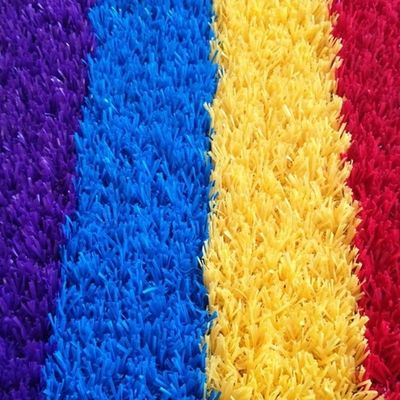 Merah Kuning Biru Ungu Artifisial Anak-anak rumput rumput pelangi landasan pacu Kapadatan 22050 jahitan/sqm