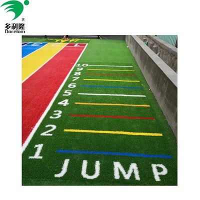 Rumput buatan bersertifikat ROHS untuk taman bermain dan area bermain taman kanak-kanak 2020