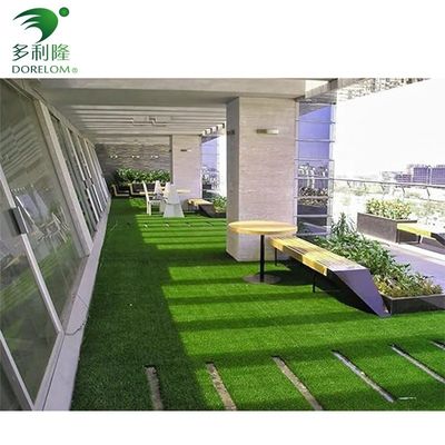 Komersial Artificial Grass Turf Tile Interlocking Desain 3/8 inci Gauge DIY Pet Lawn Mat