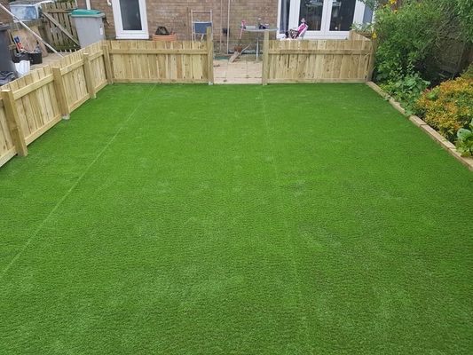Hijau Merah Putih Hitam Biru Pink 7mm 10mm 15mm 20mm 25mm 30-50mm 50mm 55mm 60mm Artificial Synthetic Turf Grass