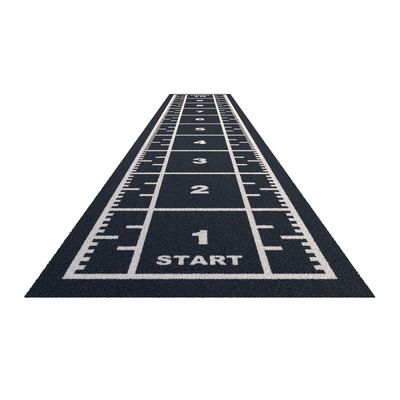 Densitas tinggi 63000 jahitan/m2 Gym Flooring Grass dengan Pull Sled dan Meter Marked Design