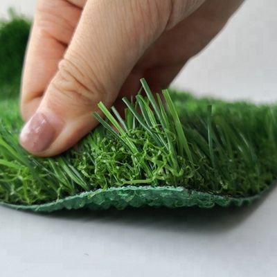 25mm Tinggi Tumpukan 3/8 inci Gauge Artificial Grass Lawn sempurna untuk taman bermain anak-anak