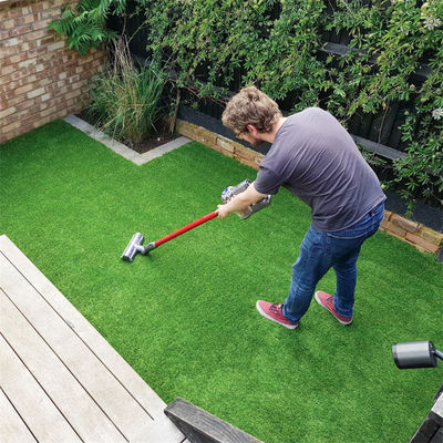 Natural Looking Artificial Grass untuk Taman Latar Belakang dan Hewan Peliharaan 2m/4m*25m 3/8inch Guage