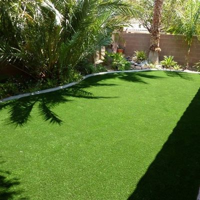 Natural Looking Artificial Grass untuk Taman Latar Belakang dan Hewan Peliharaan 2m/4m*25m 3/8inch Guage