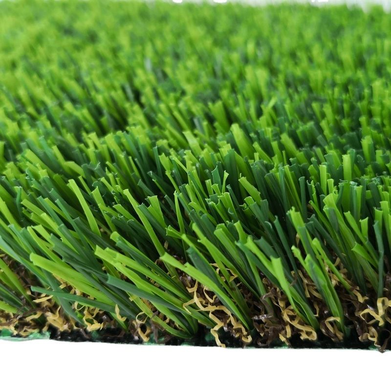 16800 jahitan/m2 Densitas Hijau Bentuk U Rumput sintetis dengan tinggi Dtex dan warna hijau