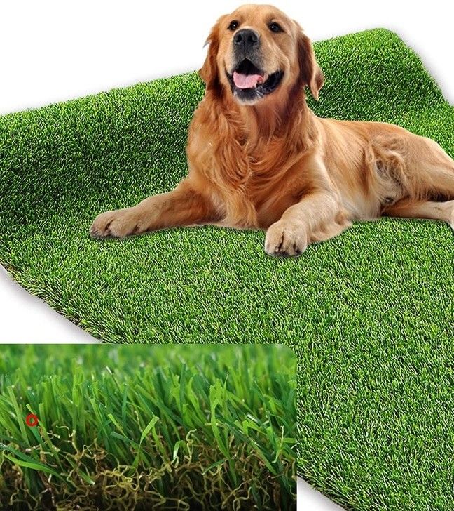 Karpet rumput buatan untuk dekorasi lanskap alam untuk latar belakang luar ruangan dan pernikahan